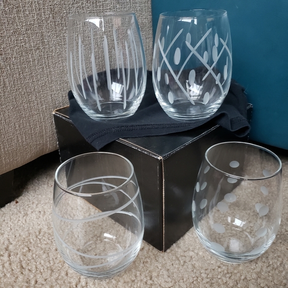 Other - ‼️LAST CHANCE‼️ Set of 4 stemless wine glasses